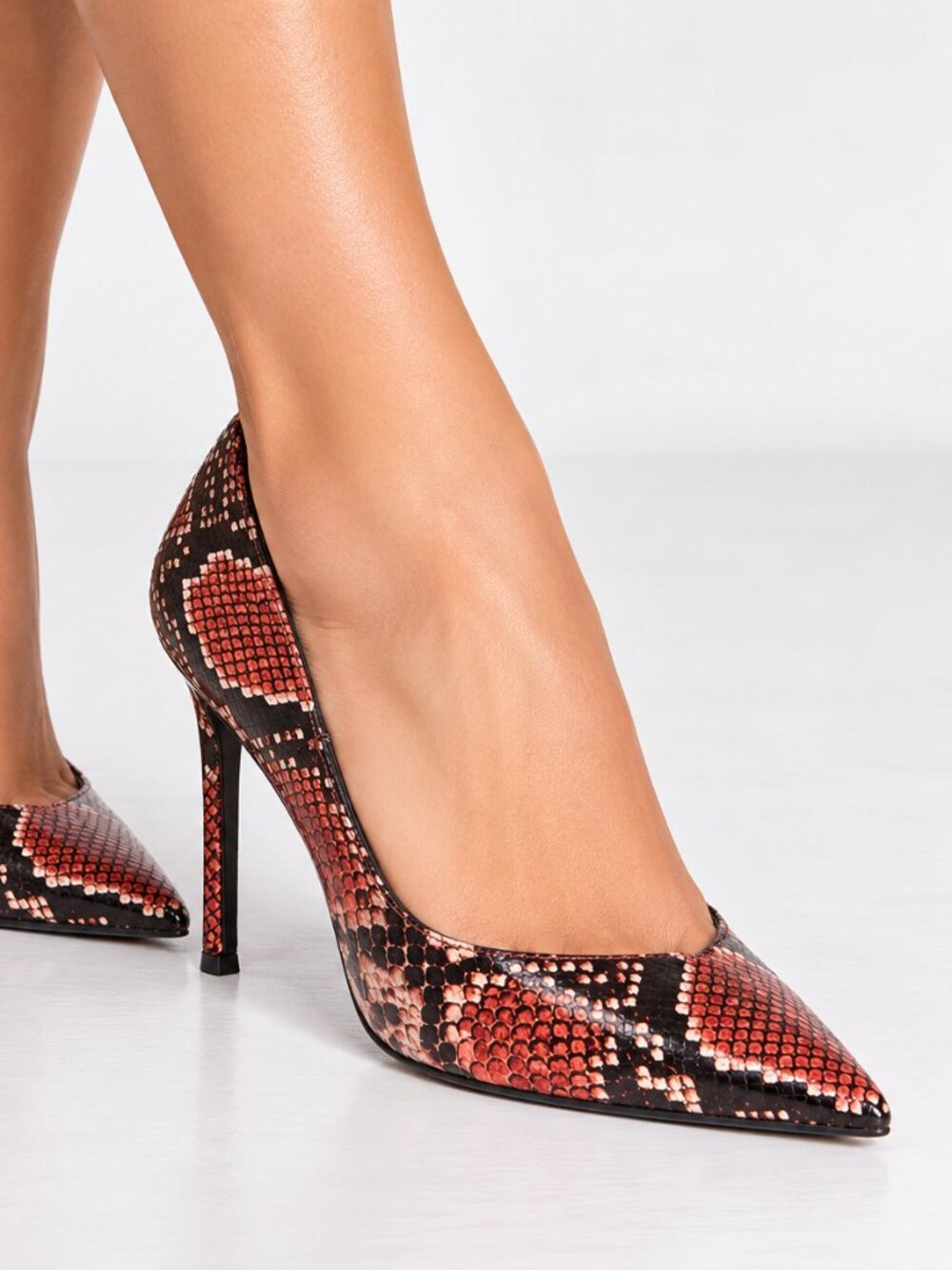 Jeffrey Campbell Pumps Pointy Toe Snake Stiletto Shoes Black Red 8.5 New